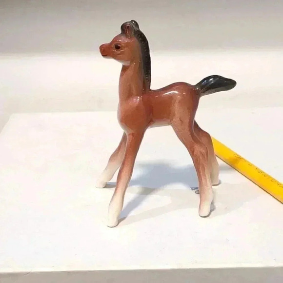 Brown Foal figurine - Picture 2 of 4